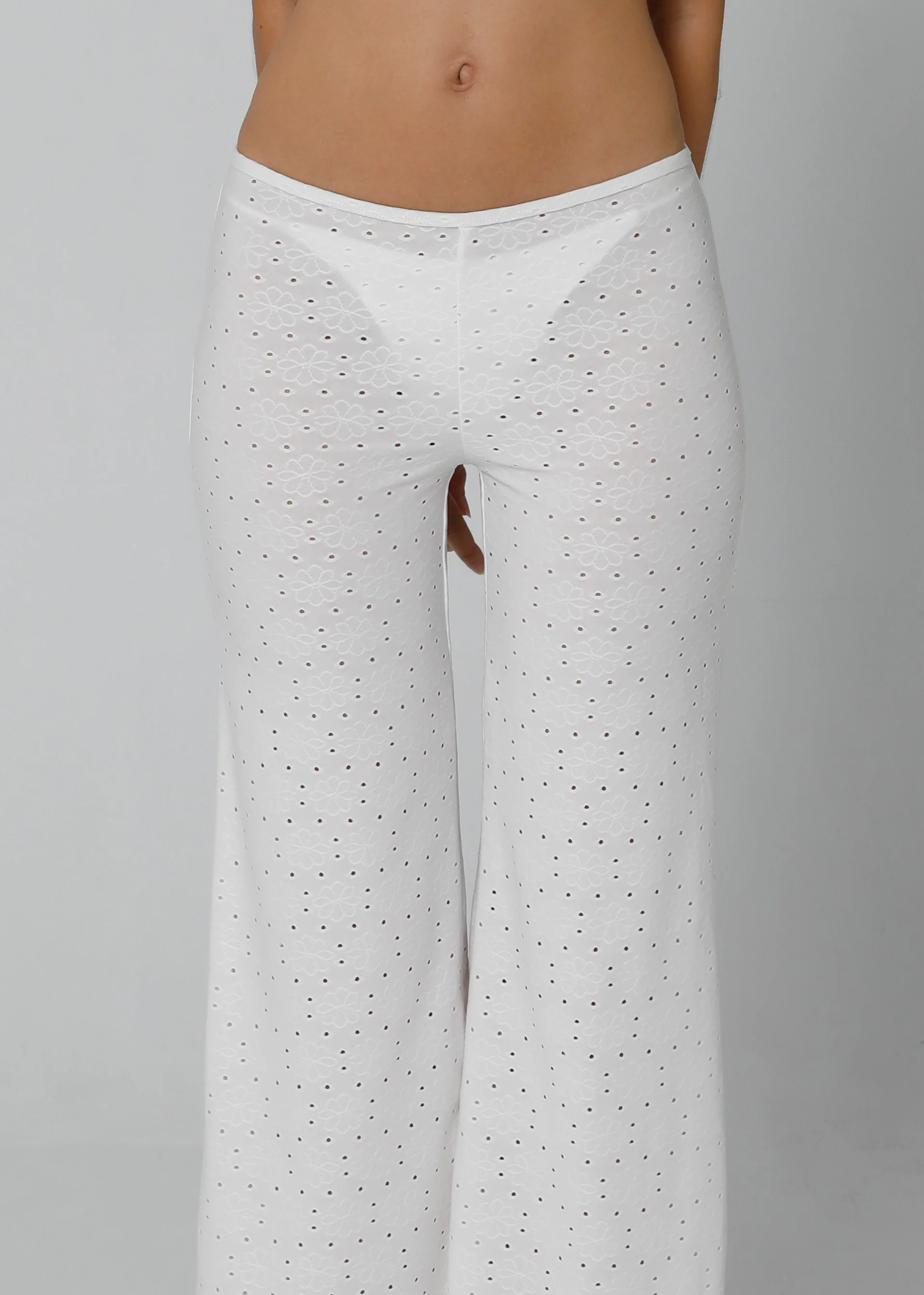 EYELET PANTS - WHITE - Image 8
